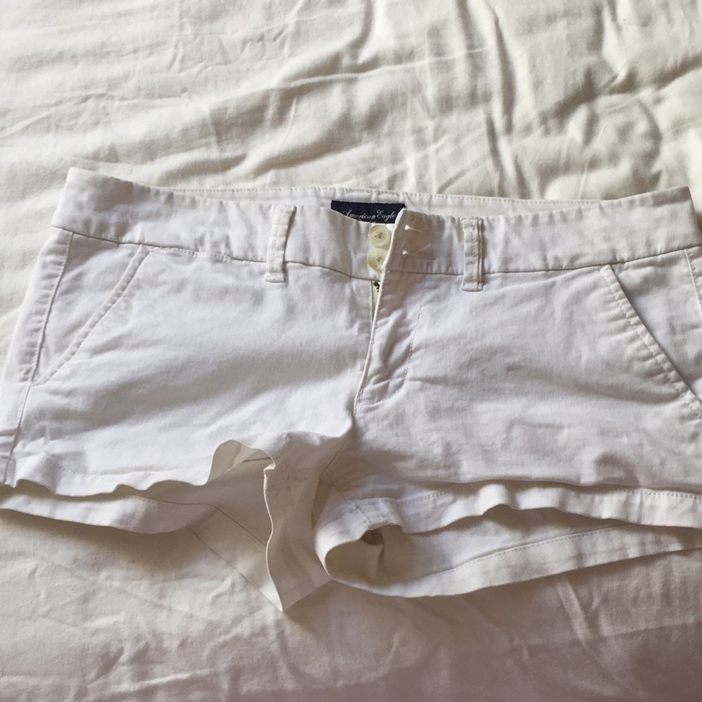 American Eagle white cotton stretch shorts Sz. 8